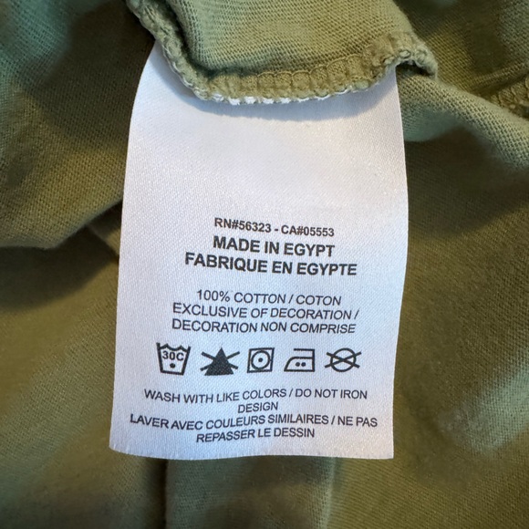 Nike t-shirt size XL size (16-18) girls or women’s Small - Picture 2 of 5